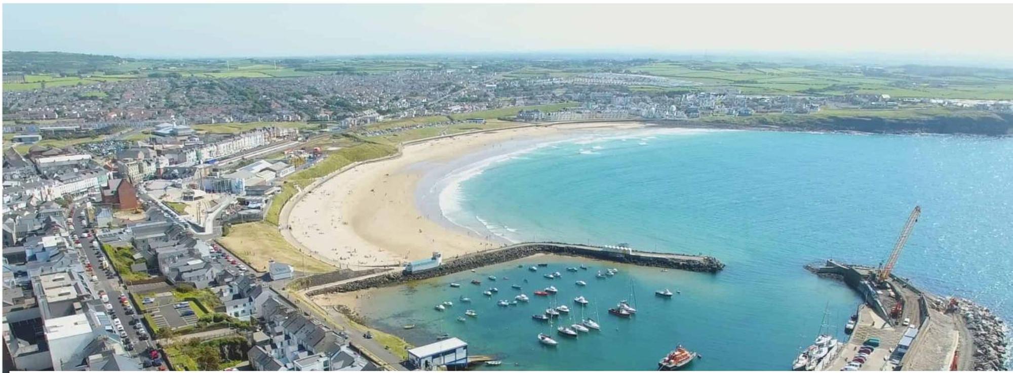 4 Golf Terrace - Portrush By The Sea Apartamento Exterior foto